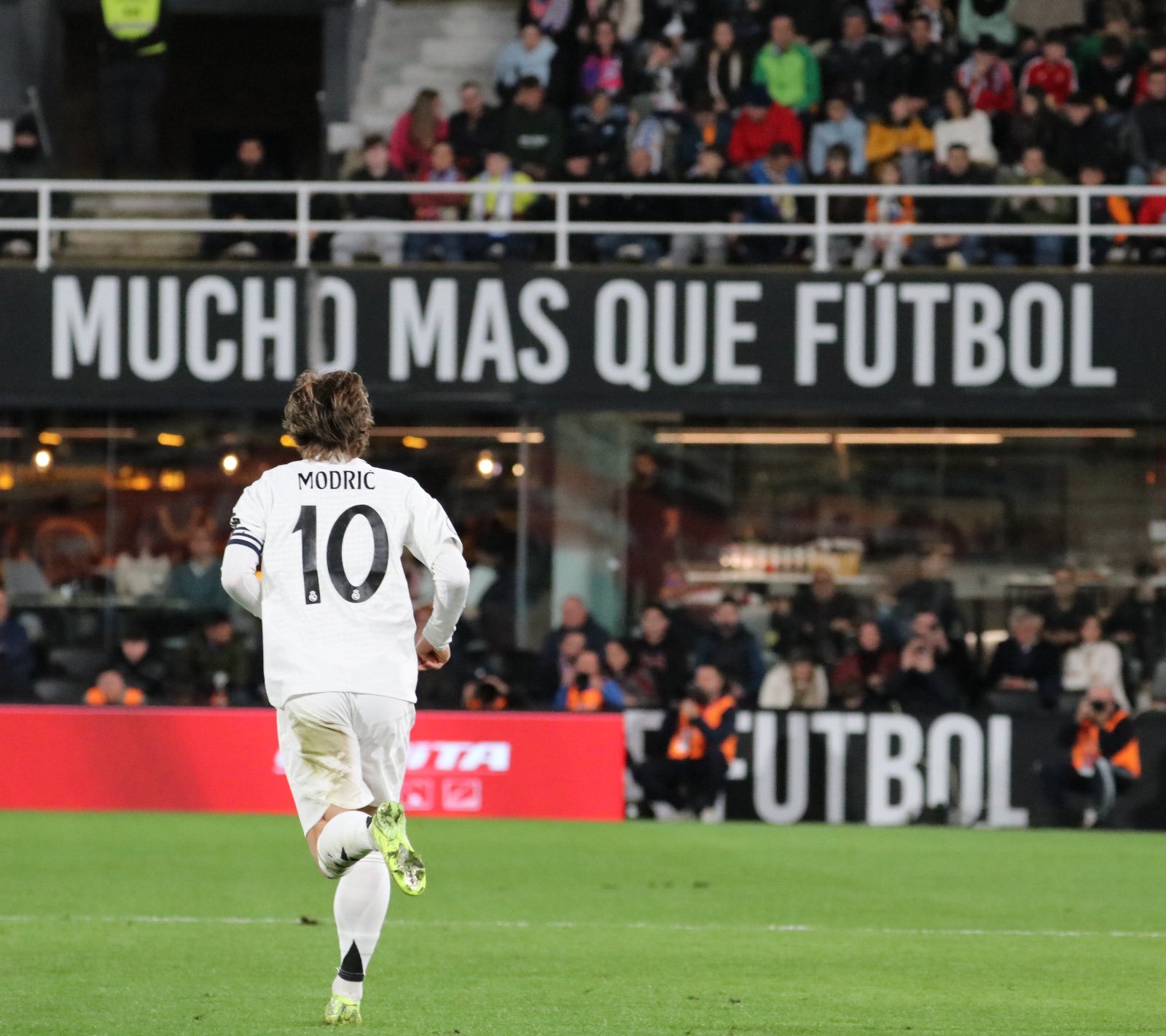 ?西媒：皇马为了加速培养年轻球员，最终选择不与魔笛续约