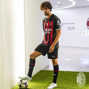 米体:博洛尼亚想打包三名米兰球员波贝加、阿德利、奥卡福