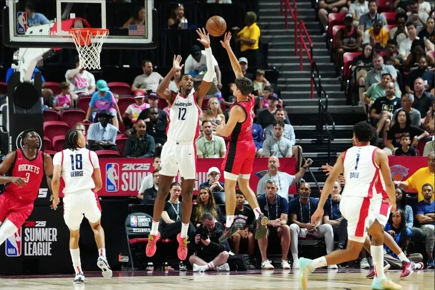 三分球7中1&amp;amp;6失误！火箭探花遭痛批：水货非卖品，野兽新援获盛赞