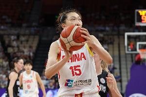 澳门百家乐-轻松写意韩旭6投5中贡献10分5板1助1帽0失误 正负值+9