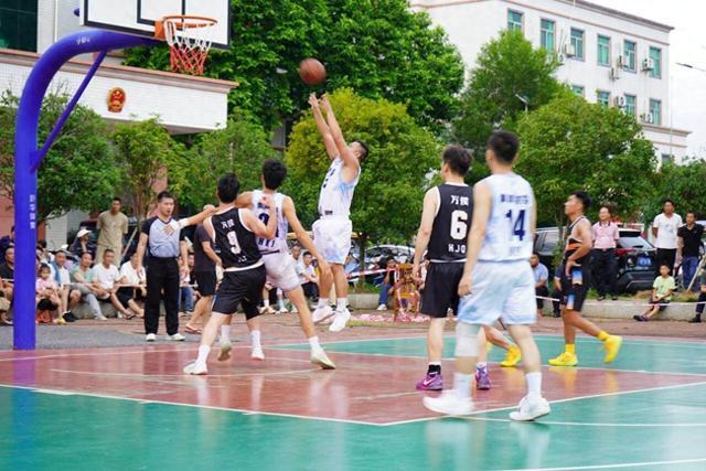 澳门百家乐官方网站-巅峰对决！韶关武江区重阳镇第六届乡村篮球赛圆满闭幕！